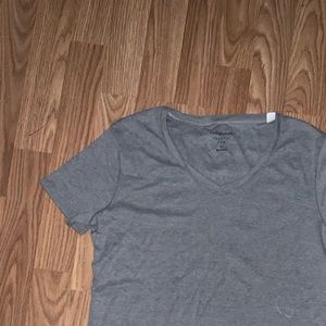 Croft and Barrow V-neck T-shirt
